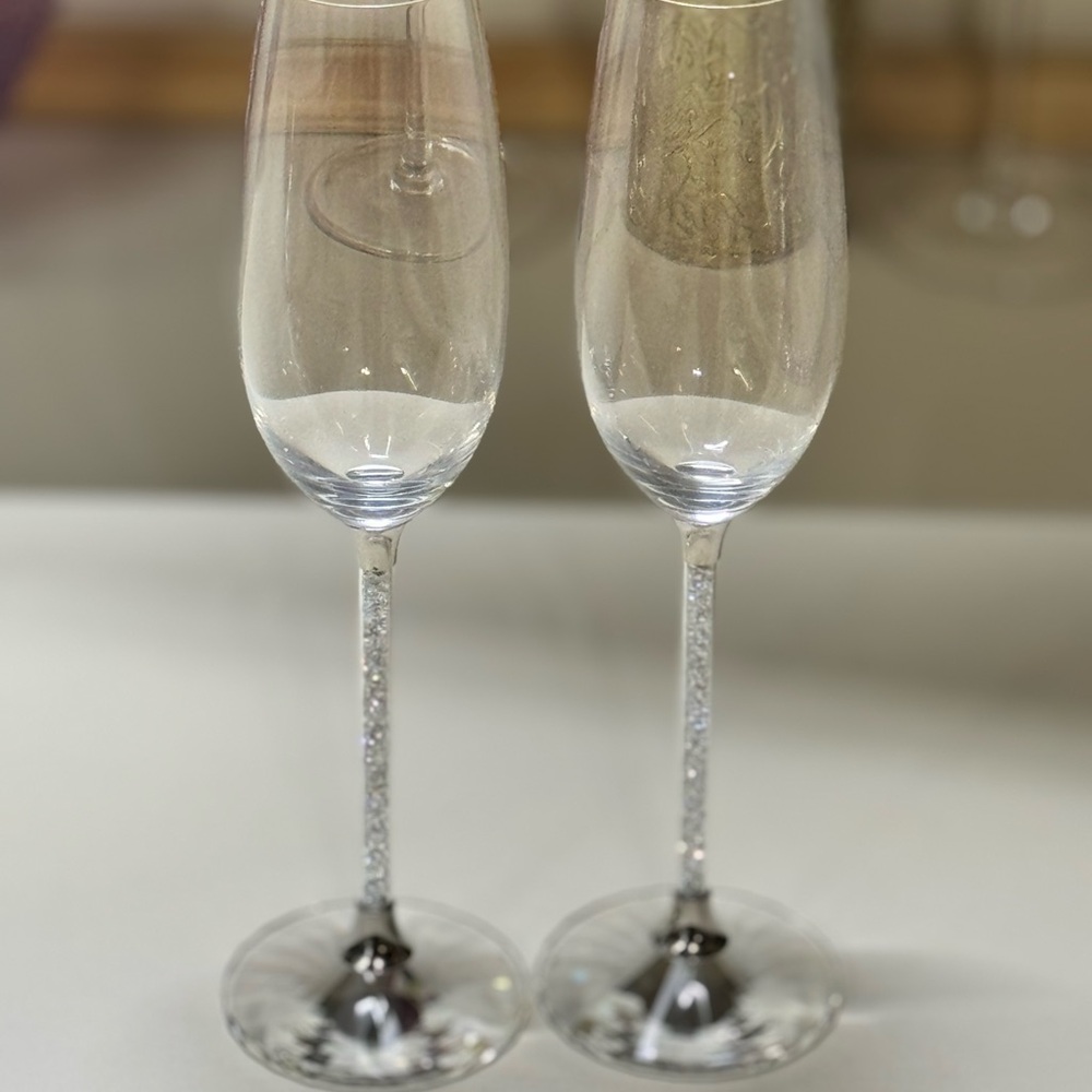 SWAROVSKI Crystalline
Toasting Flutes (Set of 2) - Picture 2 of 5